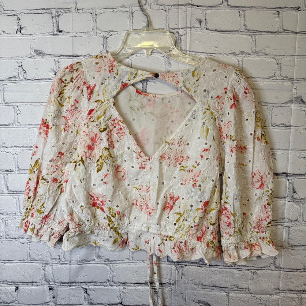 American Eagle Outfitters White Eyelet Crop Top with Pink Floral Print - Picture 6 of 8